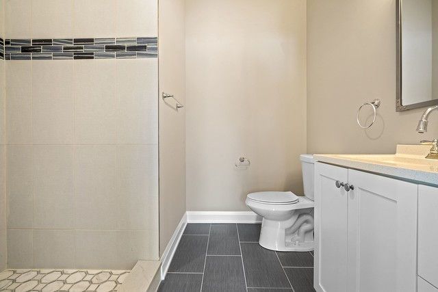 607 N Central Avenue 1, Chicago, IL 60644