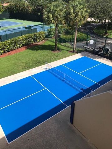 193 Lakeview Drive 205, Weston, FL 33326