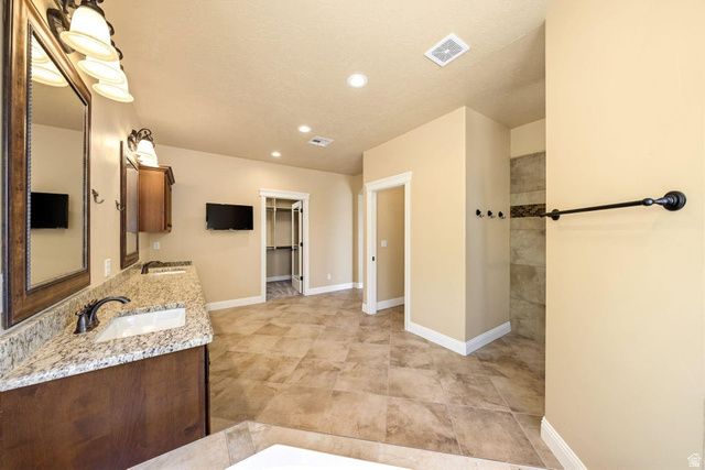 997 E 4430 S, Washington, UT 84780
