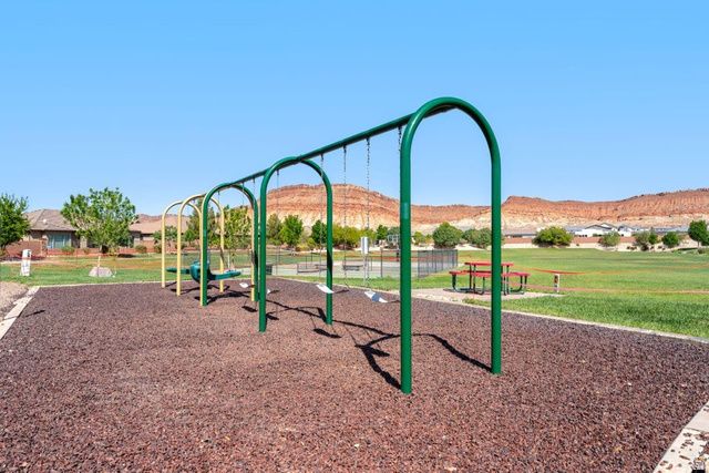 997 E 4430 S, Washington, UT 84780