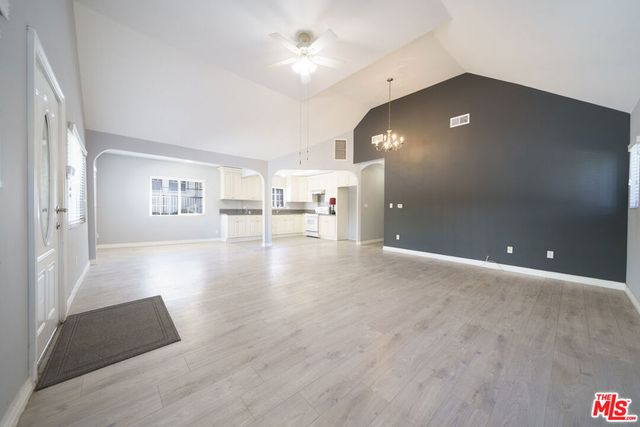 117 S Virgil Avenue, Los Angeles, CA 90004