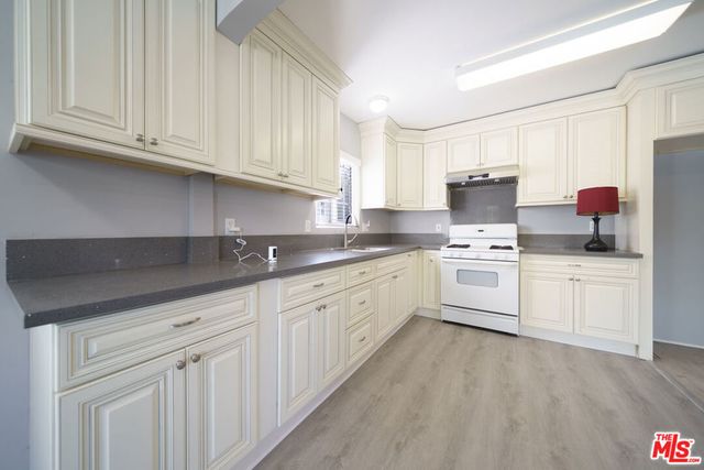 117 S Virgil Avenue, Los Angeles, CA 90004