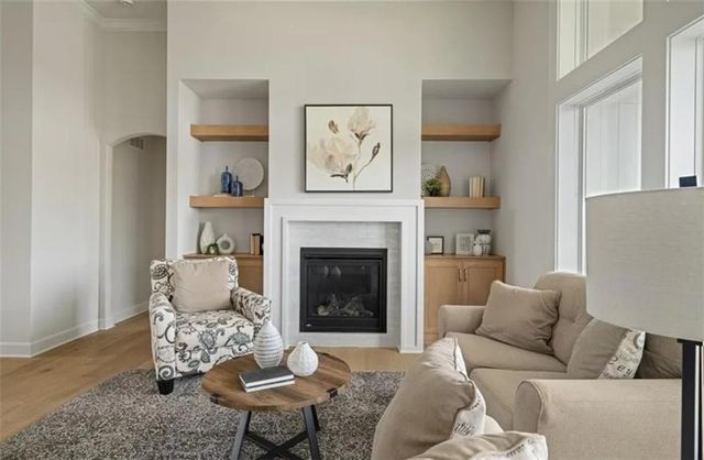 8156 Roundtree Street, Lenexa, KS 66220