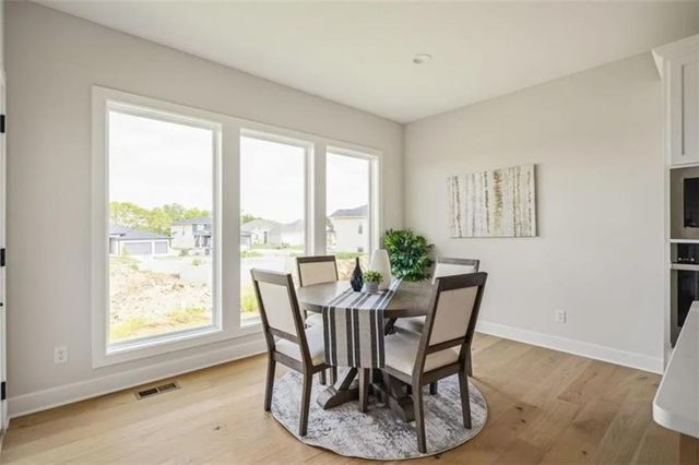 8156 Roundtree Street, Lenexa, KS 66220