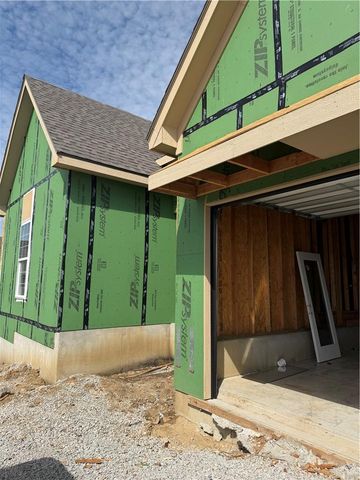 8156 Roundtree Street, Lenexa, KS 66220