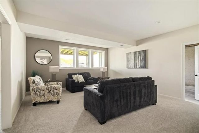 8156 Roundtree Street, Lenexa, KS 66220