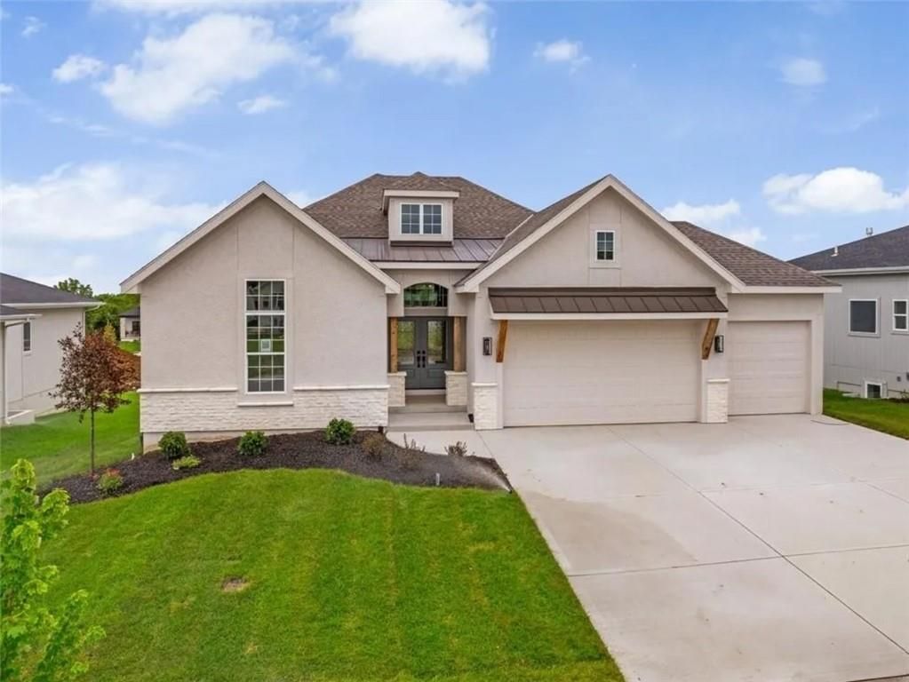 8156 Roundtree Street, Lenexa, KS 66220