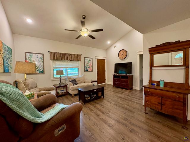 323 Giles Road, Byron, GA 31008