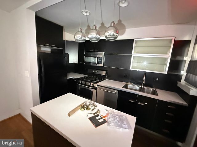 4020 SOUTHERN AVE SE, Washington, DC 20020