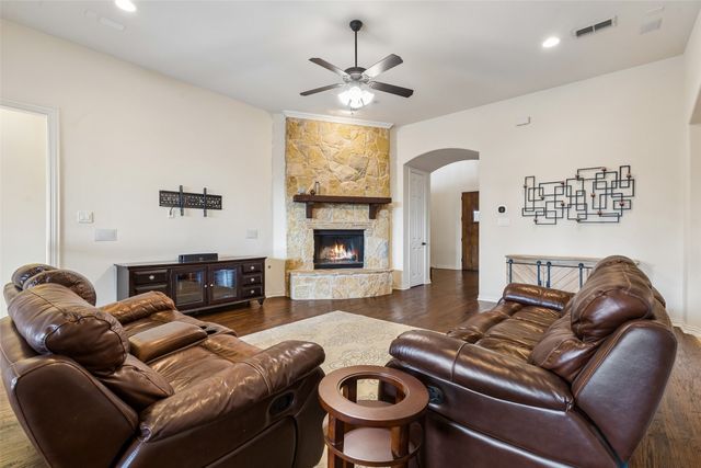 7705 Glenmere Trail, Sachse, TX 75048
