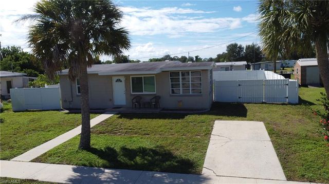 21067 Gladis AVE, Port Charlotte, FL 33952