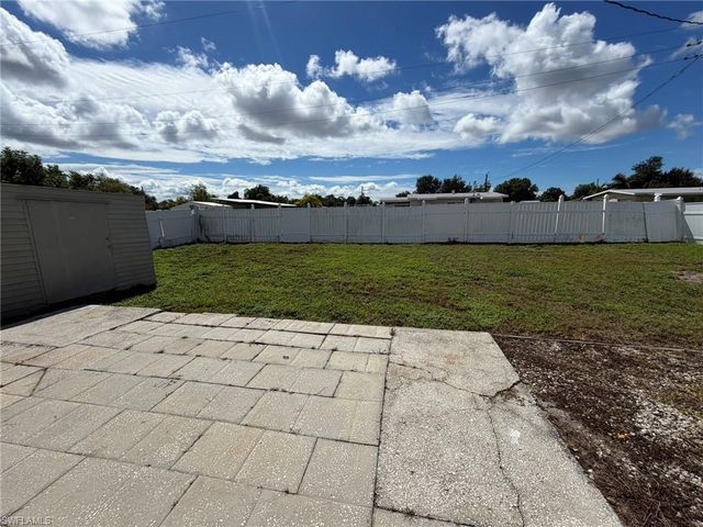 21067 Gladis AVE, Port Charlotte, FL 33952