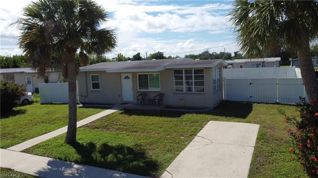 21067 Gladis AVE, Port Charlotte, FL 33952