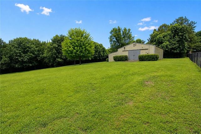1464 Lakeview Road, Grayson, GA 30017