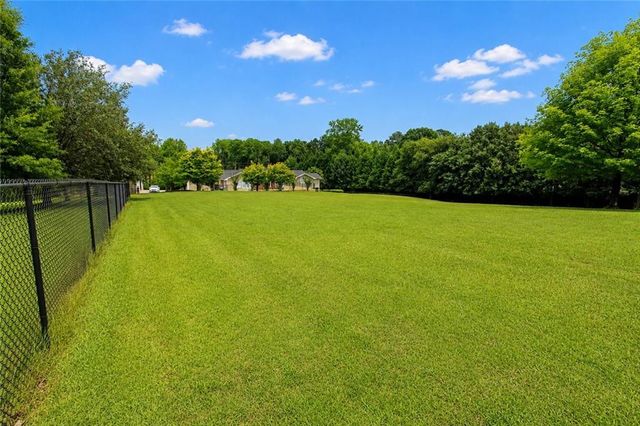 1464 Lakeview Road, Grayson, GA 30017