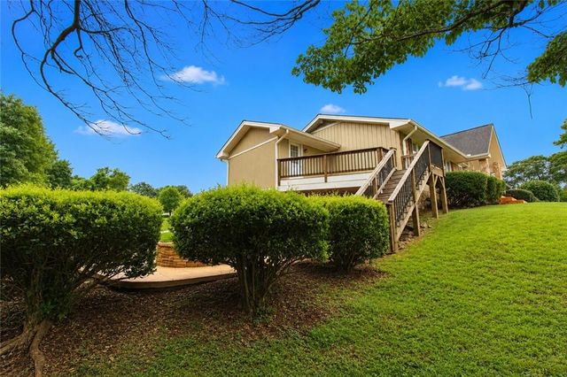 1464 Lakeview Road, Grayson, GA 30017