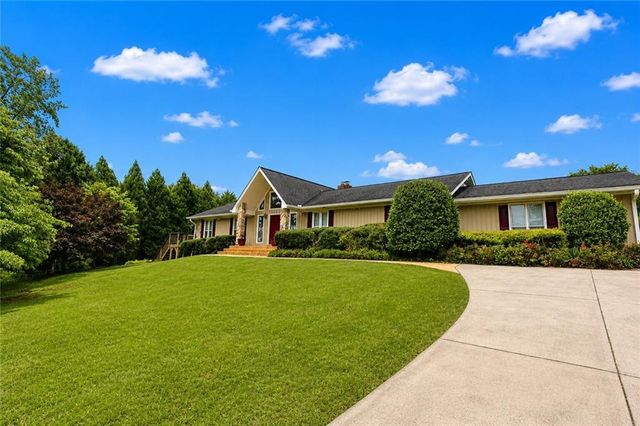 1464 Lakeview Road, Grayson, GA 30017