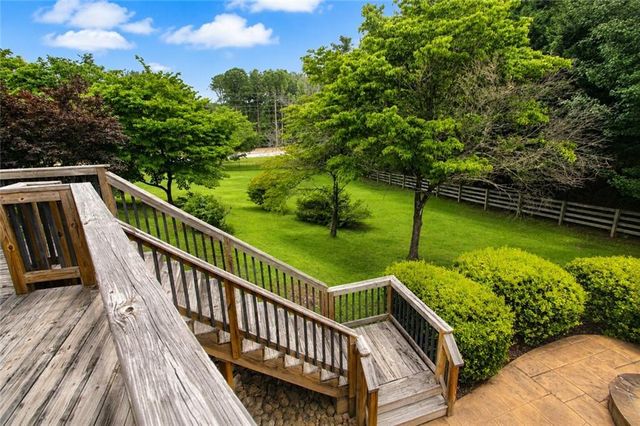 1464 Lakeview Road, Grayson, GA 30017