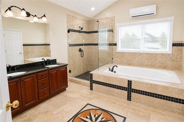 1464 Lakeview Road, Grayson, GA 30017