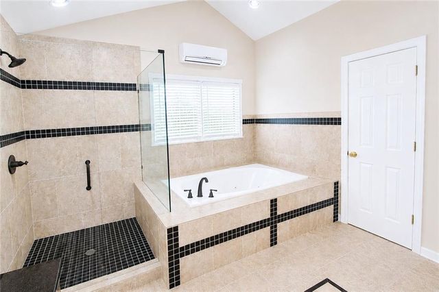 1464 Lakeview Road, Grayson, GA 30017