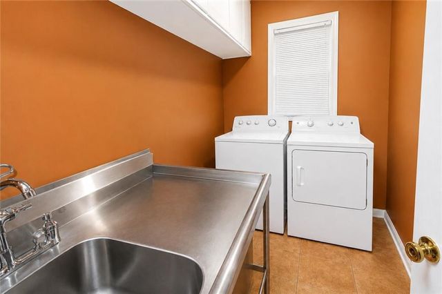 1464 Lakeview Road, Grayson, GA 30017