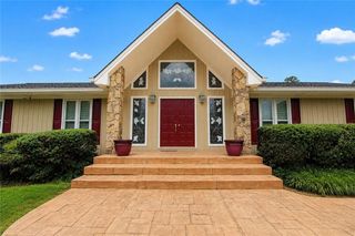 1464 Lakeview Road, Grayson, GA 30017