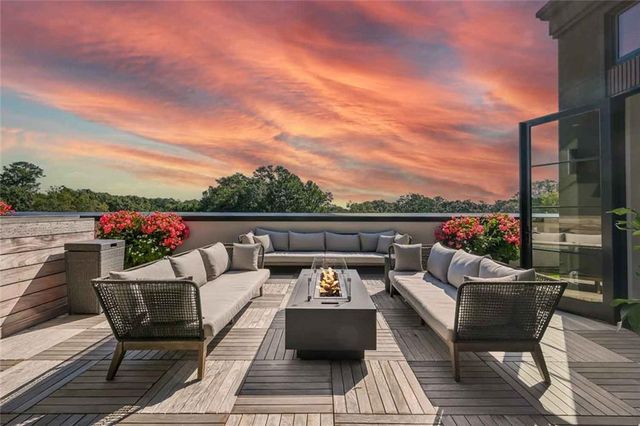 8200 Main S Street 1306, Woodstock, GA 30188