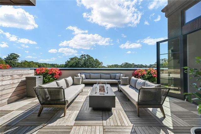 8200 Main S Street 1306, Woodstock, GA 30188