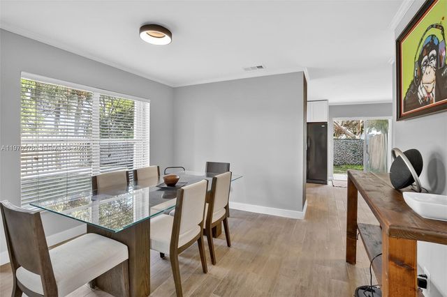 4700 Grapevine Way, Davie, FL 33331