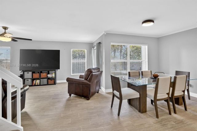 4700 Grapevine Way, Davie, FL 33331