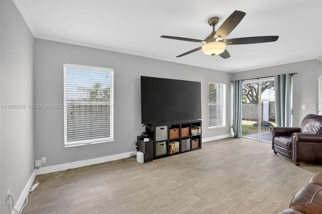 4700 Grapevine Way, Davie, FL 33331