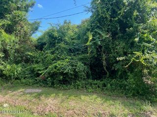 882 Maili Court, Diamondhead, MS 39525