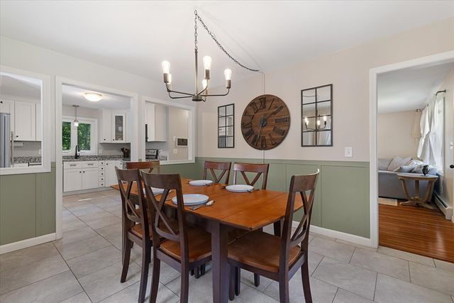 44 Underwood Rd, Hubbardston, MA 01452
