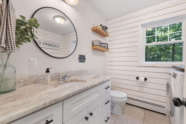 44 Underwood Rd, Hubbardston, MA 01452