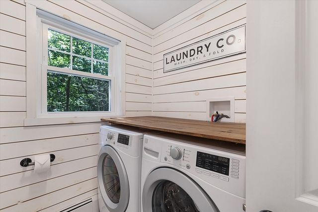 44 Underwood Rd, Hubbardston, MA 01452