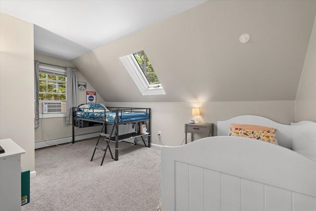 44 Underwood Rd, Hubbardston, MA 01452