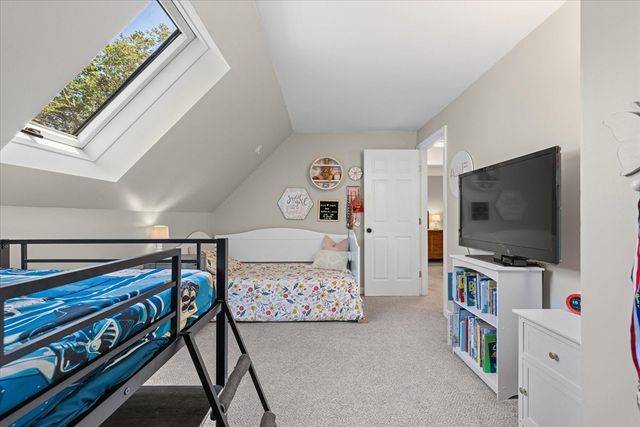 44 Underwood Rd, Hubbardston, MA 01452