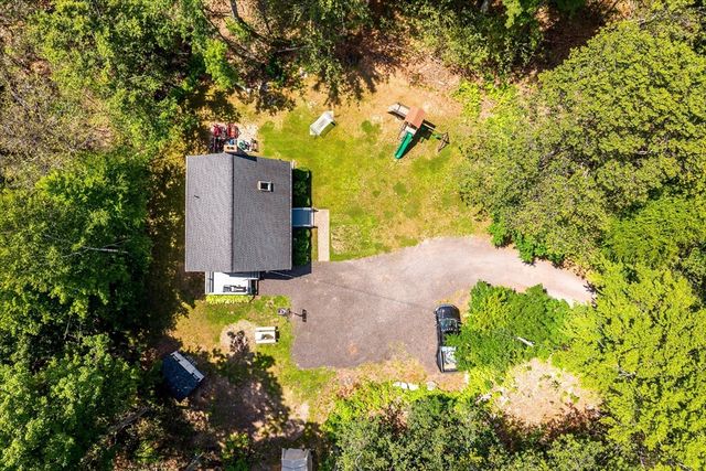 44 Underwood Rd, Hubbardston, MA 01452