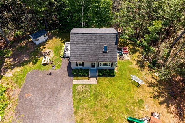 44 Underwood Rd, Hubbardston, MA 01452