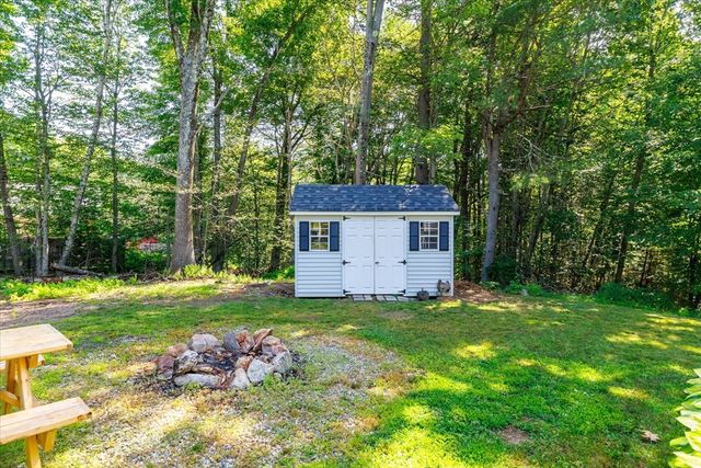 44 Underwood Rd, Hubbardston, MA 01452