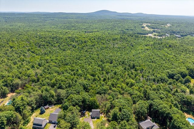 44 Underwood Rd, Hubbardston, MA 01452