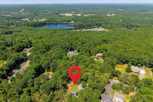44 Underwood Rd, Hubbardston, MA 01452