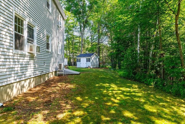 44 Underwood Rd, Hubbardston, MA 01452