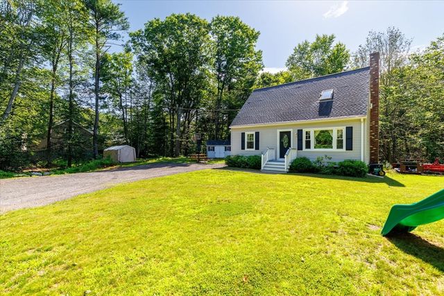 44 Underwood Rd, Hubbardston, MA 01452