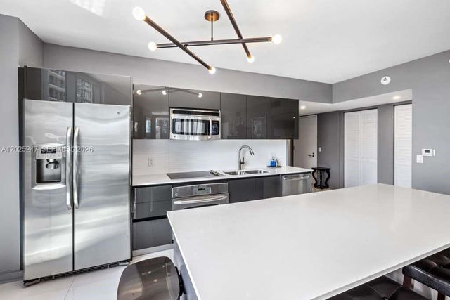 31 SE 6th St 2101, Miami, FL 33131
