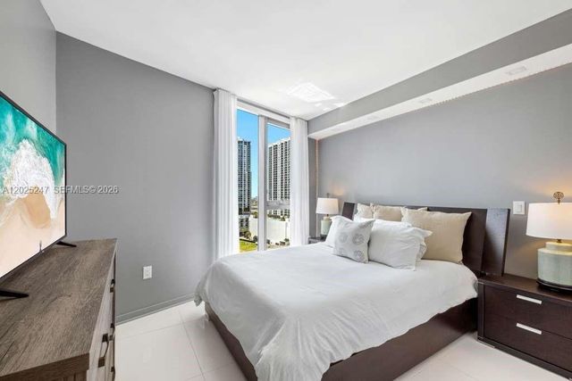 31 SE 6th St 2101, Miami, FL 33131