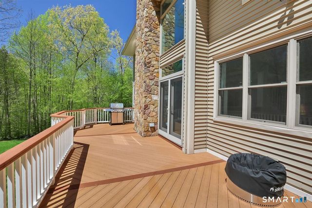9 Gavin Drive, Columbia, CT 06237