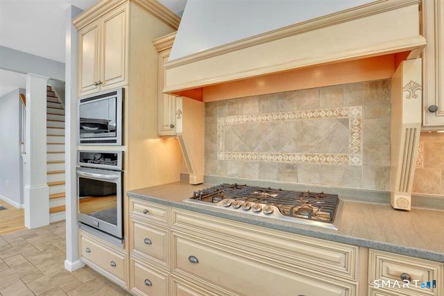 9 Gavin Drive, Columbia, CT 06237