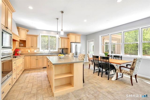 9 Gavin Drive, Columbia, CT 06237