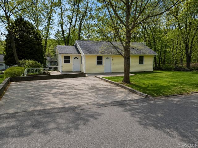 2 Poplar Trail, Monroe, NY 10950